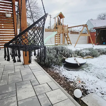 Villa Ve Dvorku *