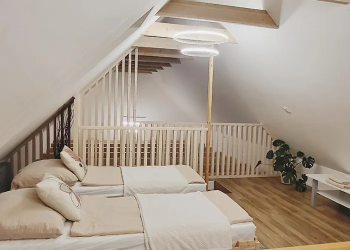 Ve Dvorku Villa Uhercice (Breclav)